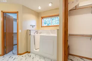 1049 W Copper Ct, Roseburg, OR 97471 - Photo 30