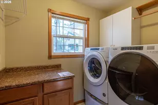 1049 W Copper Ct, Roseburg, OR 97471 - Photo 20