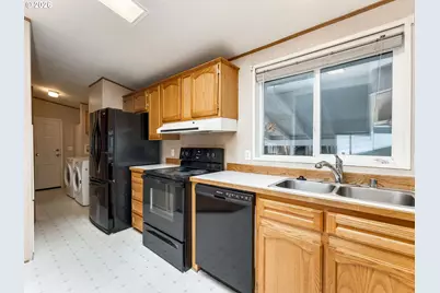 696 SW Livingston Pl, Troutdale, OR 97060 - Photo 22
