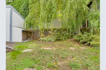 696 SW Livingston Pl, Troutdale, OR 97060 - Photo 42