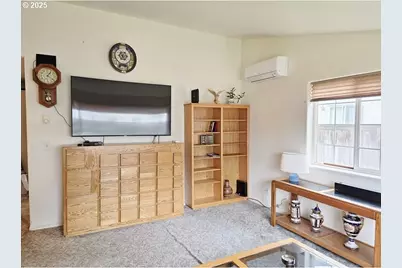 795 Red Cedar Ct, Eugene, OR 97402 - Photo 6