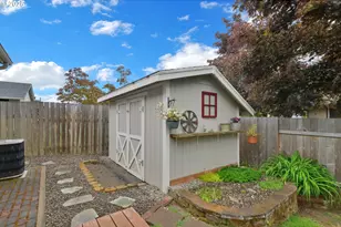 958 Bush Ln, Creswell, OR 97426 - Photo 38