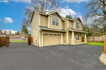 2409 SE Oak Grove Blvd, Milwaukie, OR 97267 - Photo 2