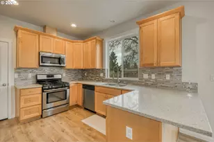 2409 SE Oak Grove Blvd, Milwaukie, OR 97267 - Photo 10