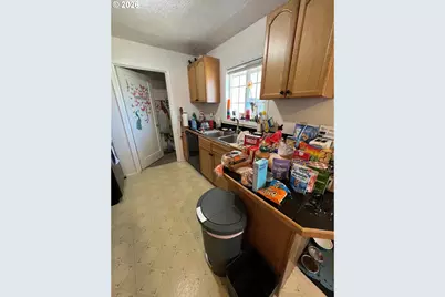 9948 SE Holgate Blvd, Portland, OR 97266 - Photo 6