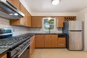 9125 SW Garden Home Rd, Portland, OR 97223 - Photo 10
