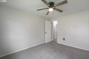 127 SW Poplar Ct, McMinnville, OR 97128 - Photo 24