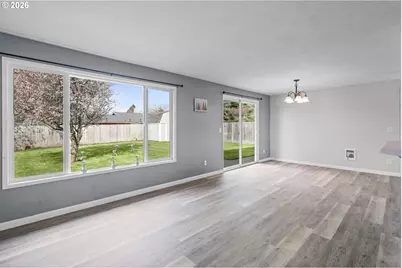 127 SW Poplar Ct, McMinnville, OR 97128 - Photo 16