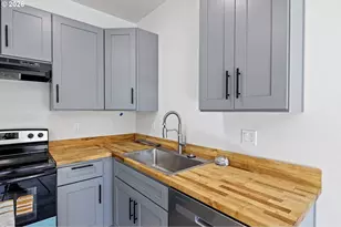 172 Allison Ave, Sutherlin, OR 97479 - Photo 8