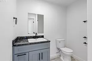 172 Allison Ave, Sutherlin, OR 97479 - Photo 22