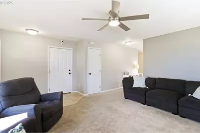 2406 34th Ave, Longview, WA 98632 - Photo 4