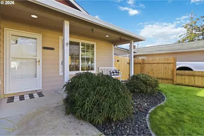 2406 34th Ave, Longview, WA 98632 - Photo 2