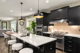10071 SW 8th Pl, Portland, OR 97219 - Photo 12