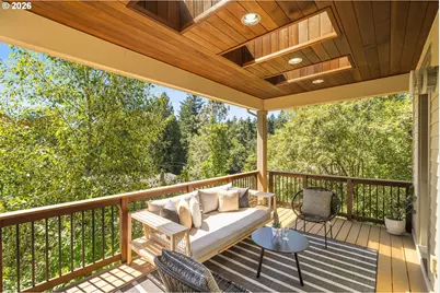 10071 SW 8th Pl, Portland, OR 97219 - Photo 32