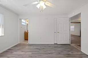 321 N 8th St, Cottage Grove, OR 97424 - Photo 20