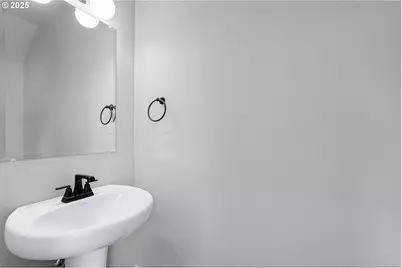 13945 SE Piper Cub Way, Milwaukie, OR 97267 - Photo 4