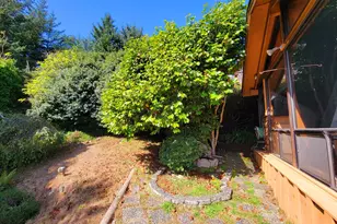 19921 Whaleshead Rd, Brookings, OR 97415 - Photo 16