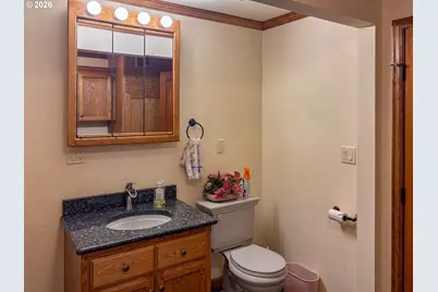 1065 Harlan St, Roseburg, OR 97471 - Photo 12