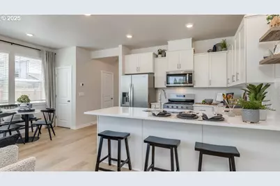 6424 SE Nasha St, Hillsboro, OR 97123 - Photo 2