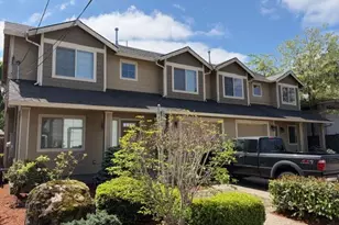 15650 SE Stark St, Portland, OR 97233 - Photo 2