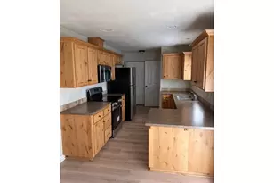 15650 SE Stark St, Portland, OR 97233 - Photo 6