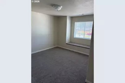 15650 SE Stark St, Portland, OR 97233 - Photo 12