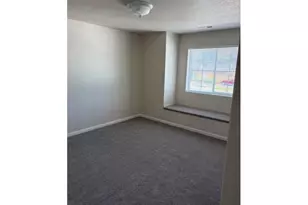 15650 SE Stark St, Portland, OR 97233 - Photo 12