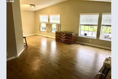 141 River Ridge Ave, Roseburg, OR 97471 - Photo 6