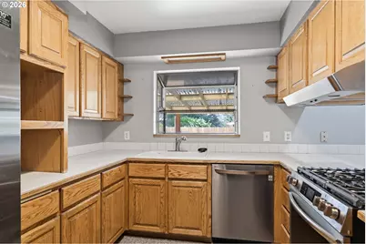 2710 Crocker Rd, Eugene, OR 97404 - Photo 10
