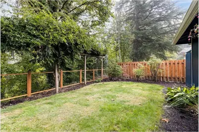 913 SE Angella Ct, McMinnville, OR 97128 - Photo 24