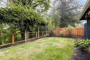 913 SE Angella Ct, McMinnville, OR 97128 - Photo 24