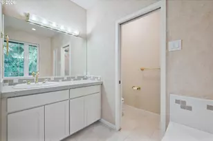 245 W St James Pl, Longview, WA 98632 - Photo 14