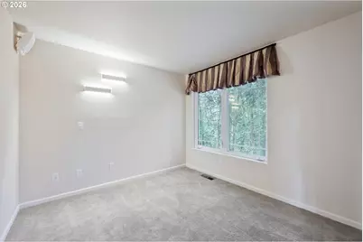 245 W St James Pl, Longview, WA 98632 - Photo 8