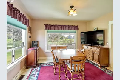 13595 S Warrick Rd, Molalla, OR 97038 - Photo 8