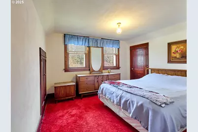 13595 S Warrick Rd, Molalla, OR 97038 - Photo 18