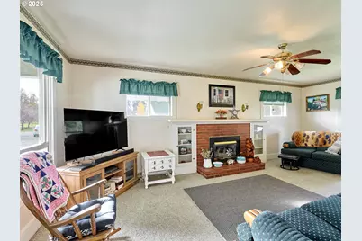 13595 S Warrick Rd, Molalla, OR 97038 - Photo 4