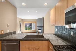 400 W 8th St, Vancouver, WA 98660 - Photo 6