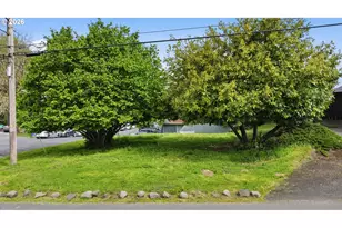 4704 NE 108th Ave, Portland, OR 97220 - Photo 4