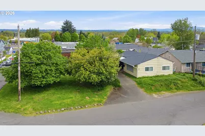 4704 NE 108th Ave, Portland, OR 97220 - Photo 1