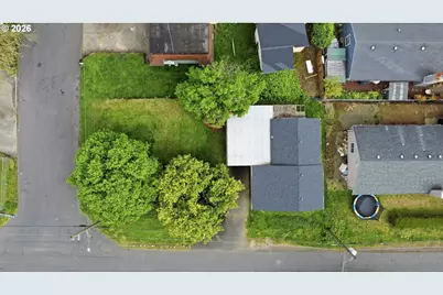 4704 NE 108th Ave, Portland, OR 97220 - Photo 6