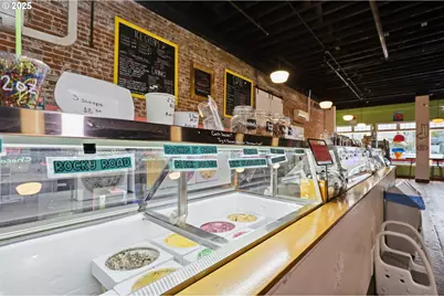 215 E 2nd St, The Dalles, OR 97058 - Photo 32