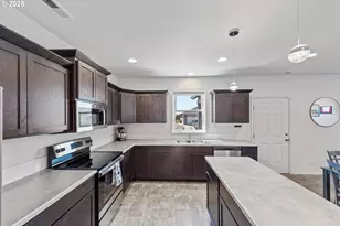 764 Seacrest Dr, Bandon, OR 97411 - Photo 10