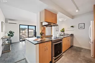 2221 SW 1st Ave, Portland, OR 97201 - Photo 18