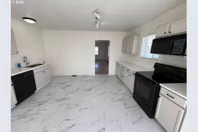 224 W Court St, Goldendale, WA 98620 - Photo 8