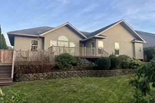 2180 Hayes St, North Bend, OR 97459 - Photo 2