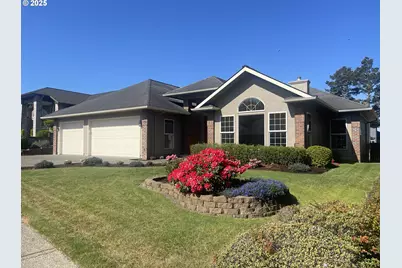 2180 Hayes St, North Bend, OR 97459 - Photo 2