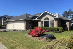 2180 Hayes St, North Bend, OR 97459 - Photo 2