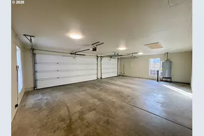 2180 Hayes St, North Bend, OR 97459 - Photo 40