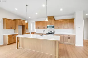 717 Magnolia Ave, Woodburn, OR 97071 - Photo 4