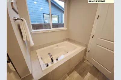 717 Magnolia Ave, Woodburn, OR 97071 - Photo 12